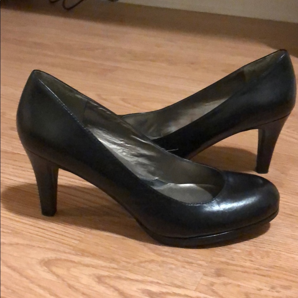 Naturalizer Platform Pumps Sz 7